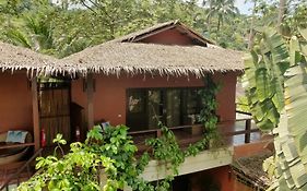 Last Frontier Beach Resort - Adults Only